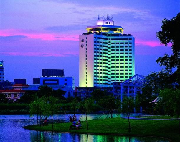 Zhongshan International Hotel Екстериор снимка